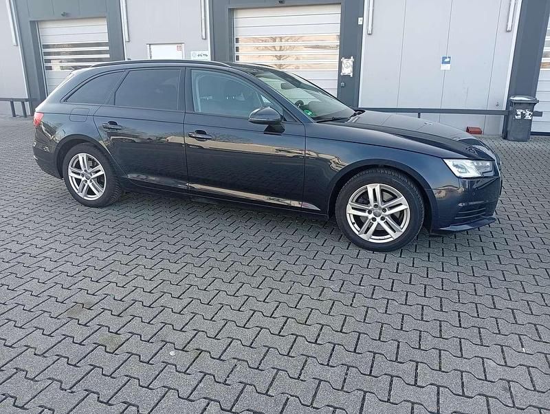 Gebraucht Audi A4 Basis 150 PS (110 kW) 2017 Mondscheinblau metallic Kombi