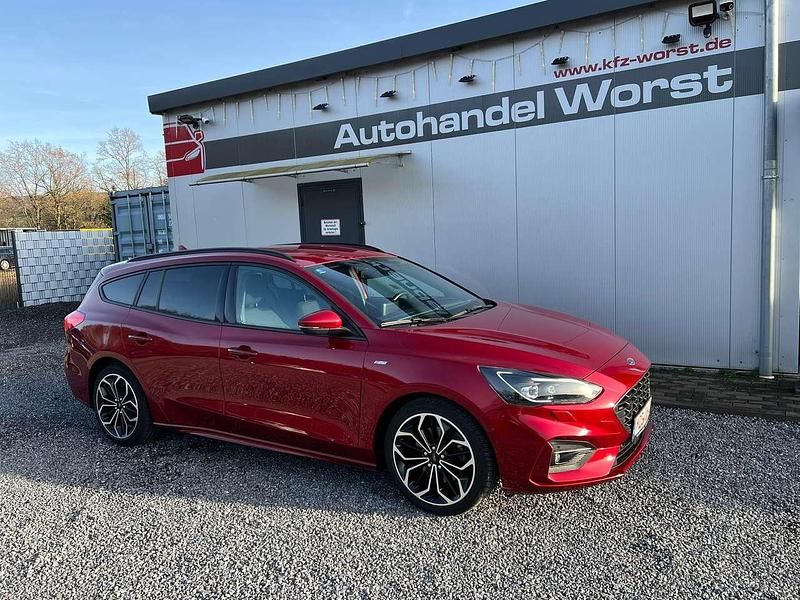 Rot Gebraucht 2019 Ford Focus ST-Line Kombi | 16.599 € (Etwas zu teuer) - Bild 1/4
