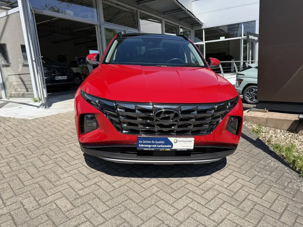 Gebraucht Hyundai Tucson Trend 230 PS (169 kW) 2021 Engine red SUV