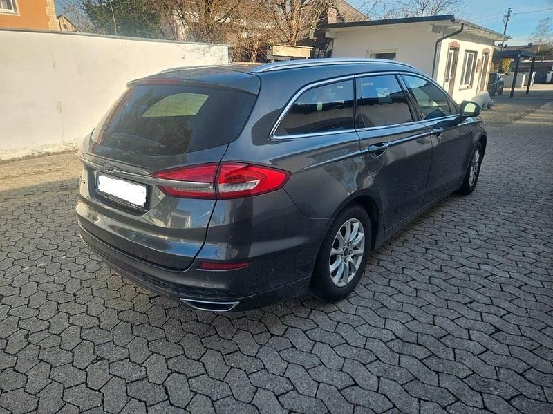 Gebraucht Ford Mondeo Titanium 190 PS (139 kW) 2020 Grau Limousine