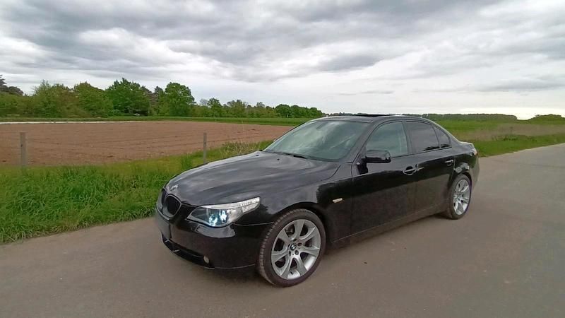 Schwarz Gebraucht 2004 BMW 530 Shadowline Limousine | 6.400 € (Fairer Preis) - Bild 1/4