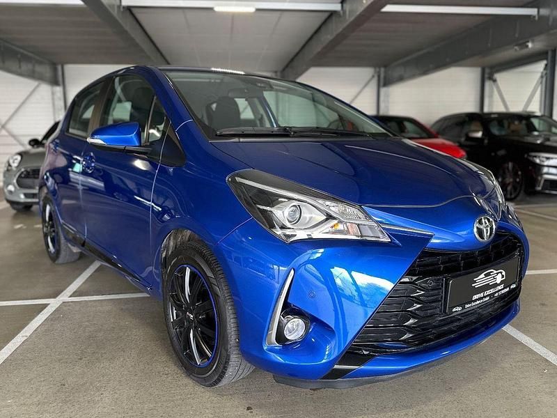 Blau Gebraucht 2017 Toyota Yaris Sport Kleinwagen | 14.599 € (Fairer Preis) - Bild 1/4