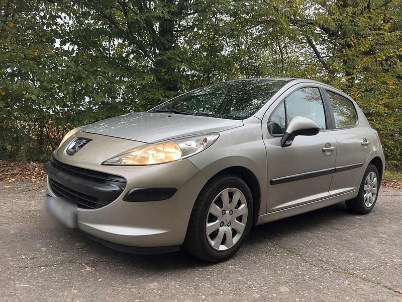 Silber Gebraucht 2006 Peugeot 207 Limousine | 1.700 € (Fairer Preis) - Bild 1/4