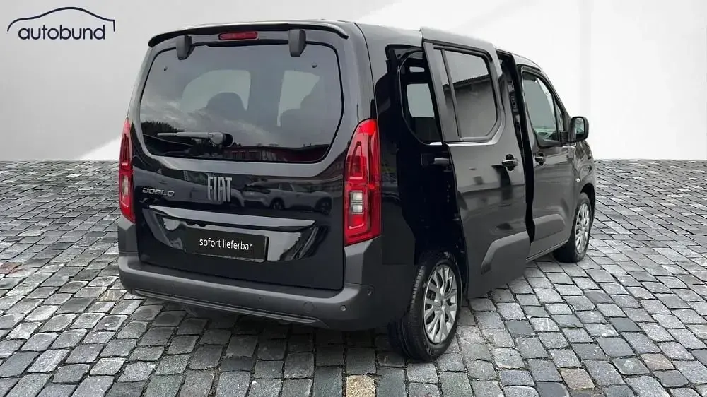 Neu Fiat Doblò 131 PS (96 kW) 2026 Schwarz / neraperla Van / Kleinbus