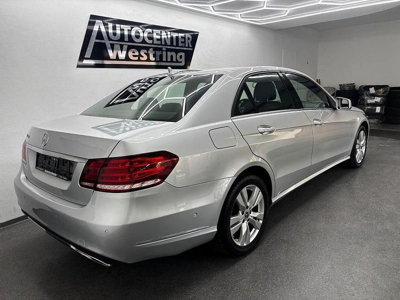 Gebraucht Mercedes E200 Avantgarde 184 PS (135 kW) 2013 Silber Limousine