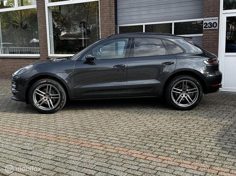 Gebraucht Porsche Macan 252 PS (185 kW) 2019 Grau SUV