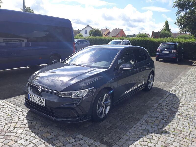 Gebraucht VW Golf VIII R-line 150 PS (110 kW) 2022 Uranograu Limousine