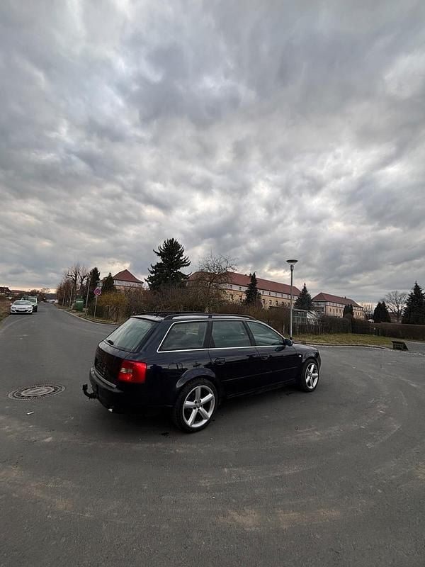 Gebraucht Audi A6 180 PS (132 kW) 2001 Blau Kombi