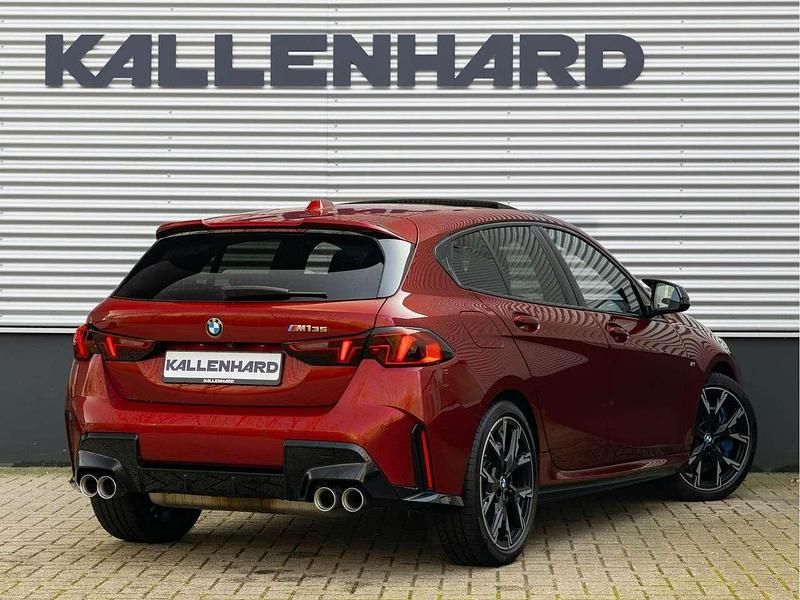 Gebraucht BMW 135 300 PS (220 kW) 2025 Fire rot metallic Kleinwagen