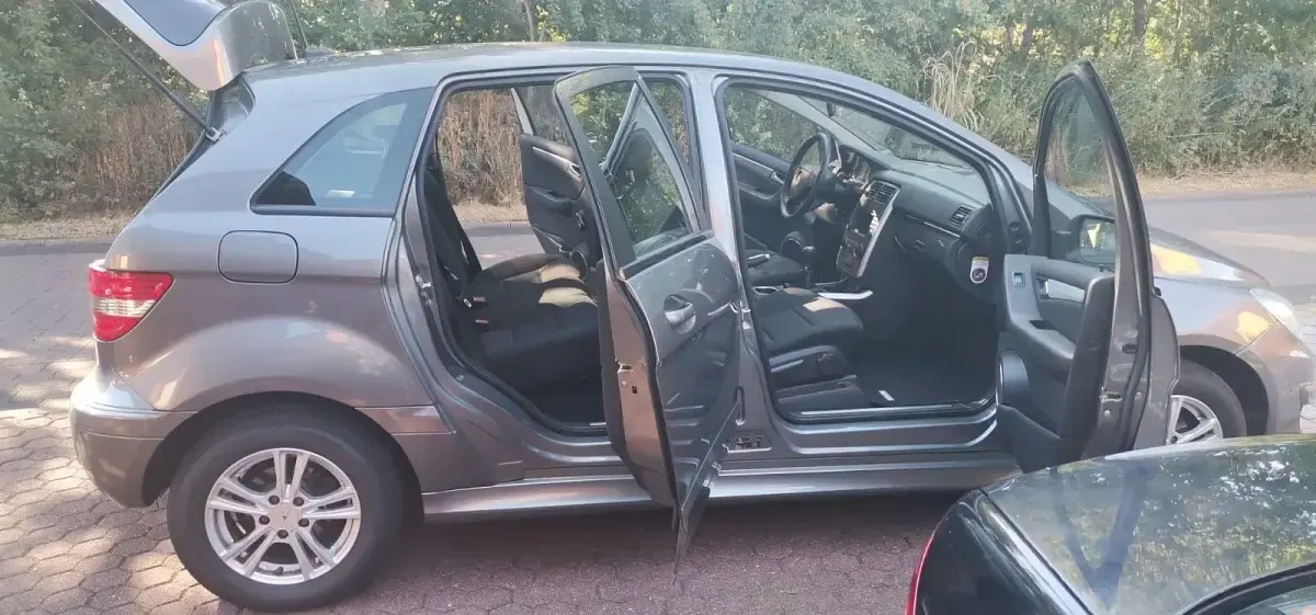 Gebraucht Mercedes B170 116 PS (85 kW) 2008 Silber Van / Kleinbus
