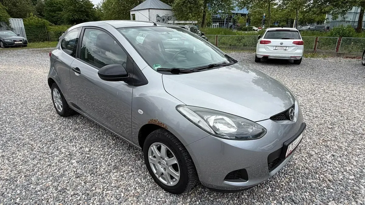 Gebraucht Mazda 2 Impuls 75 PS (55 kW) 2009 Plutossilber metallic Kleinwagen