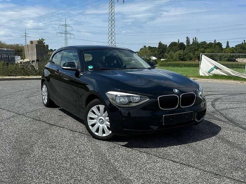 Schwarz Gebraucht 2013 BMW 114 Kleinwagen | 6.650 € (Guter Preis) - Bild 1/4