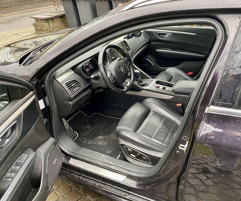 Gebraucht Renault Talisman GrandTour Initiale Paris 224 PS (164 kW) 2019 Violet Kombi