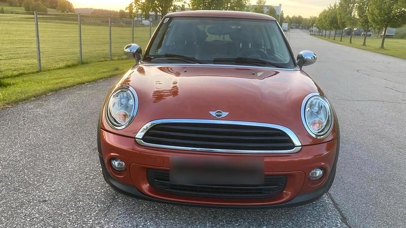 Gebraucht Mini Cooper 76 PS (55 kW) 2012 Orange Kleinwagen