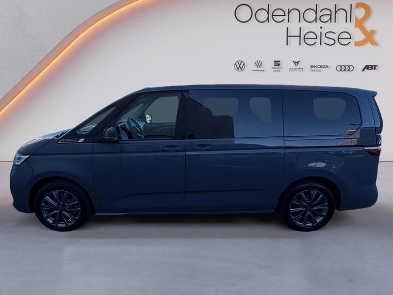 Gebraucht VW Multivan Life 150 PS (110 kW) 2023 Grau Van