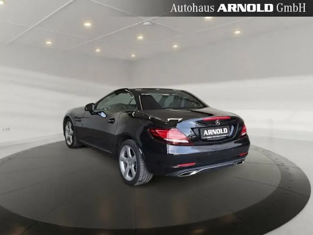 Usata Mercedes E250 204 CV (150 kW) 2016 Nero Cabrio