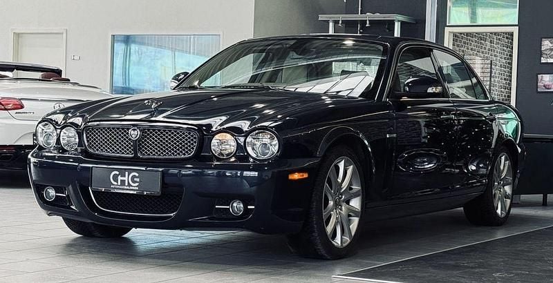 Gebraucht Jaguar XJ8 Executive 298 PS (219 kW) 2009 Blau Limousine