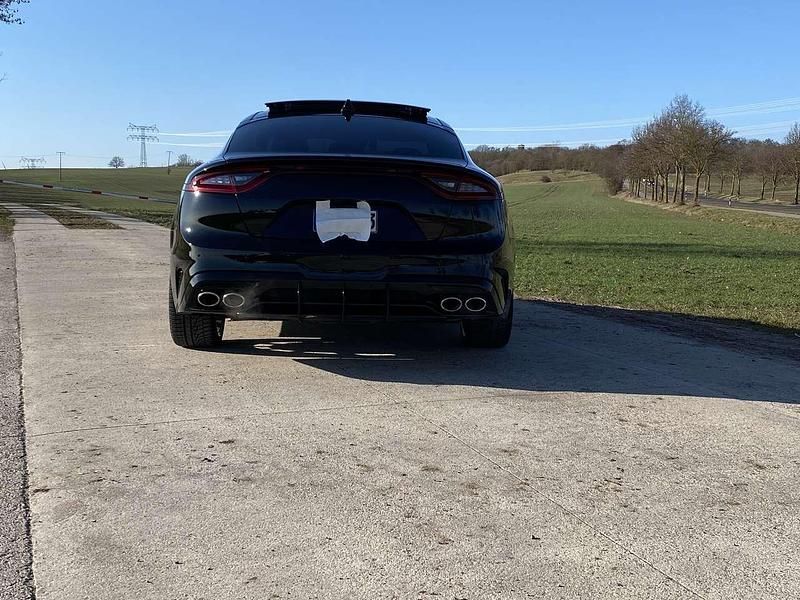Gebraucht Kia Stinger GT 370 PS (272 kW) 2018 Schwarz Kleinwagen