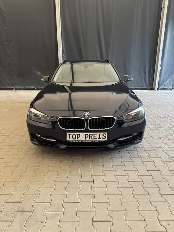Gebraucht BMW 320 Performance 184 PS (135 kW) 2013 Blau Limousine
