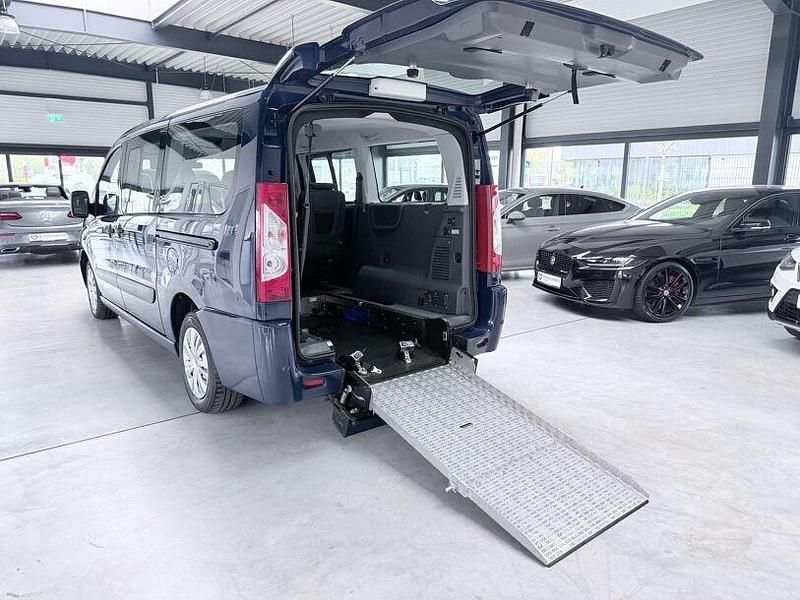 Second-hand Citroën Jumpy 128 CP (94 kW) 2014 Albastru Monovolum