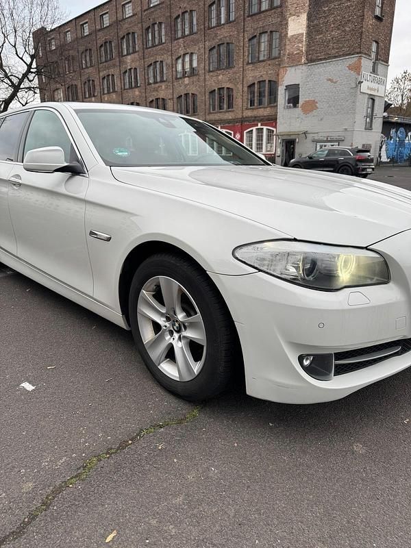 Gebraucht BMW 520 184 PS (135 kW) 2013 Weiß Kombi