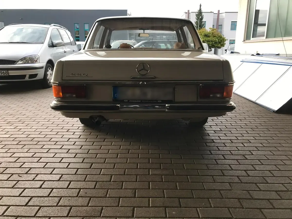 Gebraucht Mercedes W115 105 PS (77 kW) 1970 Limousine