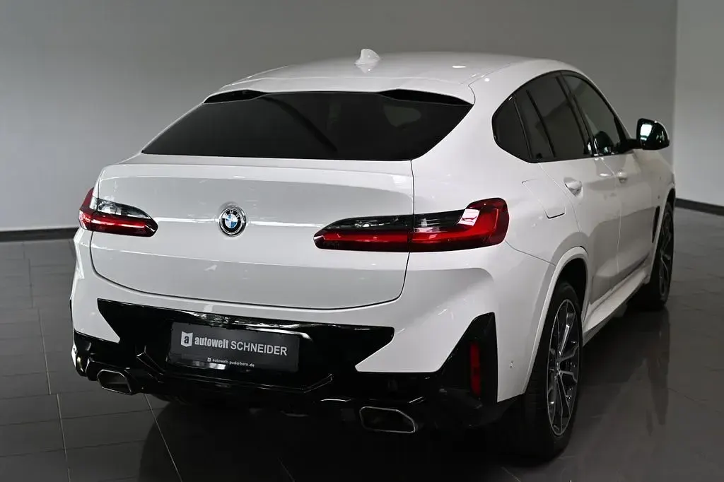 Gebraucht BMW X4 Sport Line 286 PS (210 kW) 2024 Weiß SUV