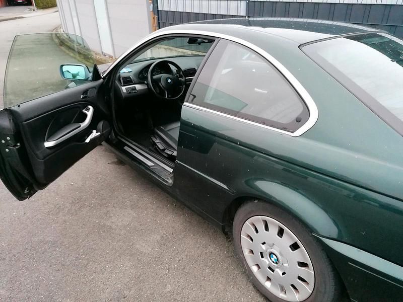 Schwarz Gebraucht 2002 BMW 320 Coupé | 3.800 € (Fairer Preis) - Bild 1/4