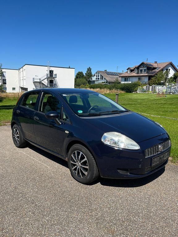 Blau Gebraucht 2009 Fiat Grande Punto Active Kleinwagen | 800 € (Superpreis) - Bild 1/4