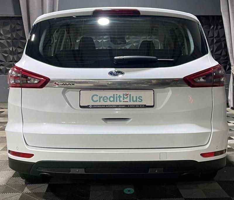 Gebraucht Ford S-MAX Titanium 150 PS (110 kW) 2018 Weiß Van / Kleinbus