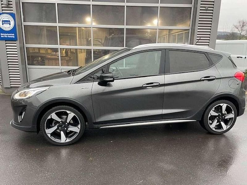 Gebraucht Ford Fiesta Active 125 PS (91 kW) 2018 Magneticgrau (metallic) Kleinwagen