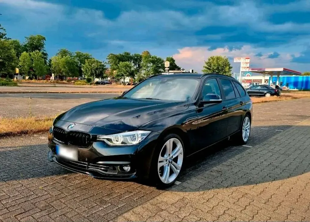 Brugt BMW 330 Advantage 252 HK (185 kW) 2018 Sort Stationcar