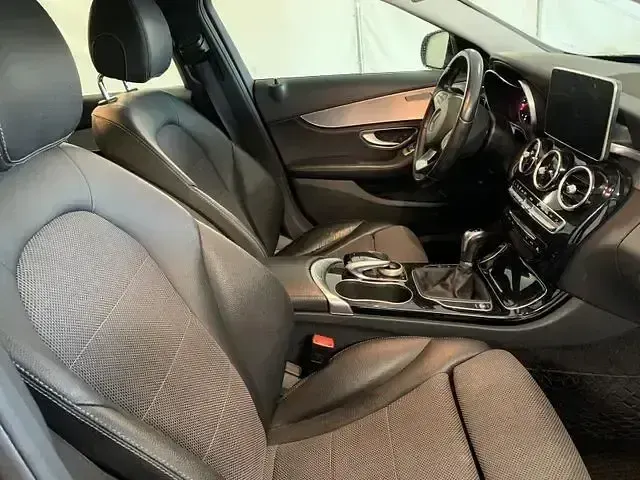 Gebraucht Mercedes C220 Avantgarde 170 PS (125 kW) 2014 Cavansitblau  metalliclack Kombi