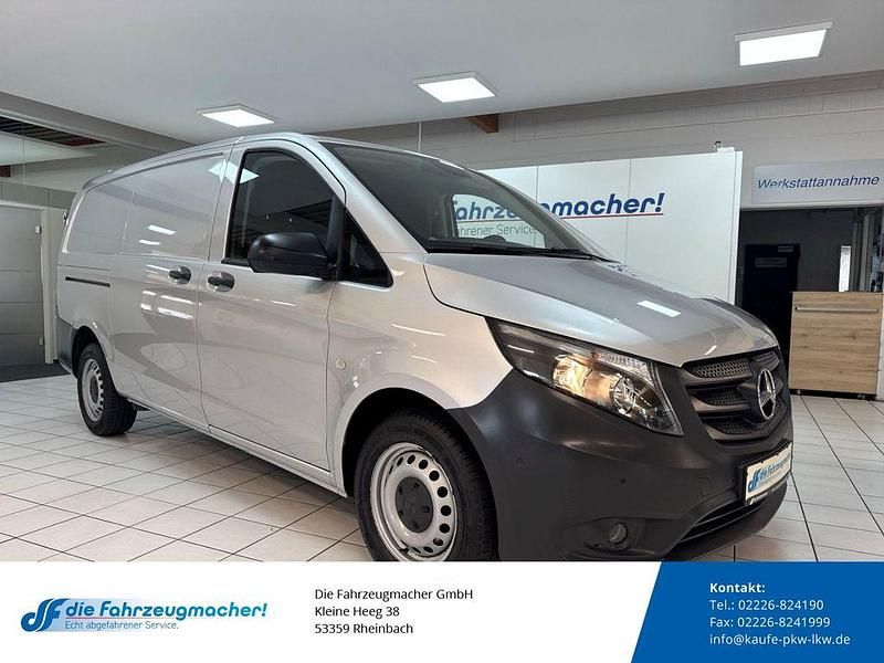 Silber Gebraucht 2021 Mercedes Vito Van / Kleinbus | 27.488 € (Guter Preis) - Bild 1/4