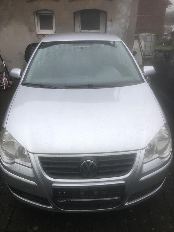 Grau Gebraucht 2005 VW Polo Kleinwagen | 1.500 € (Fairer Preis) - Bild 1/4