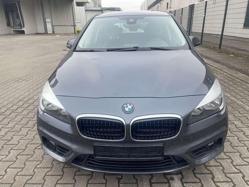 Gebraucht BMW 218 136 PS (100 kW) 2016 Mineralgrau metallic Van / Kleinbus