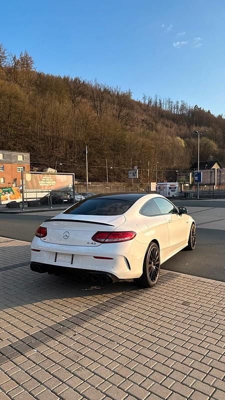 Gebraucht Mercedes C400 333 PS (244 kW) 2017 Weiß Coupé