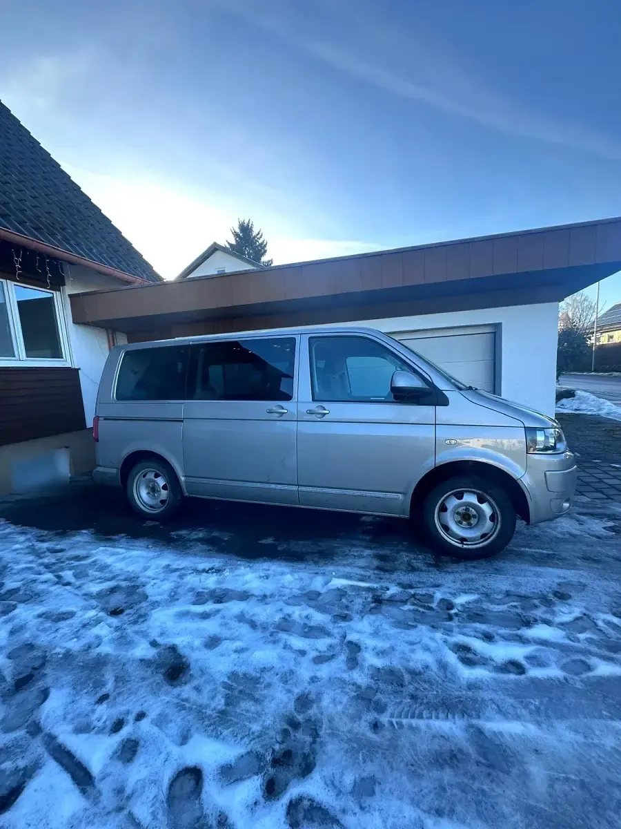 Usata VW T5 Highline 132 CV (97 kW) 2014 Verde Furgone