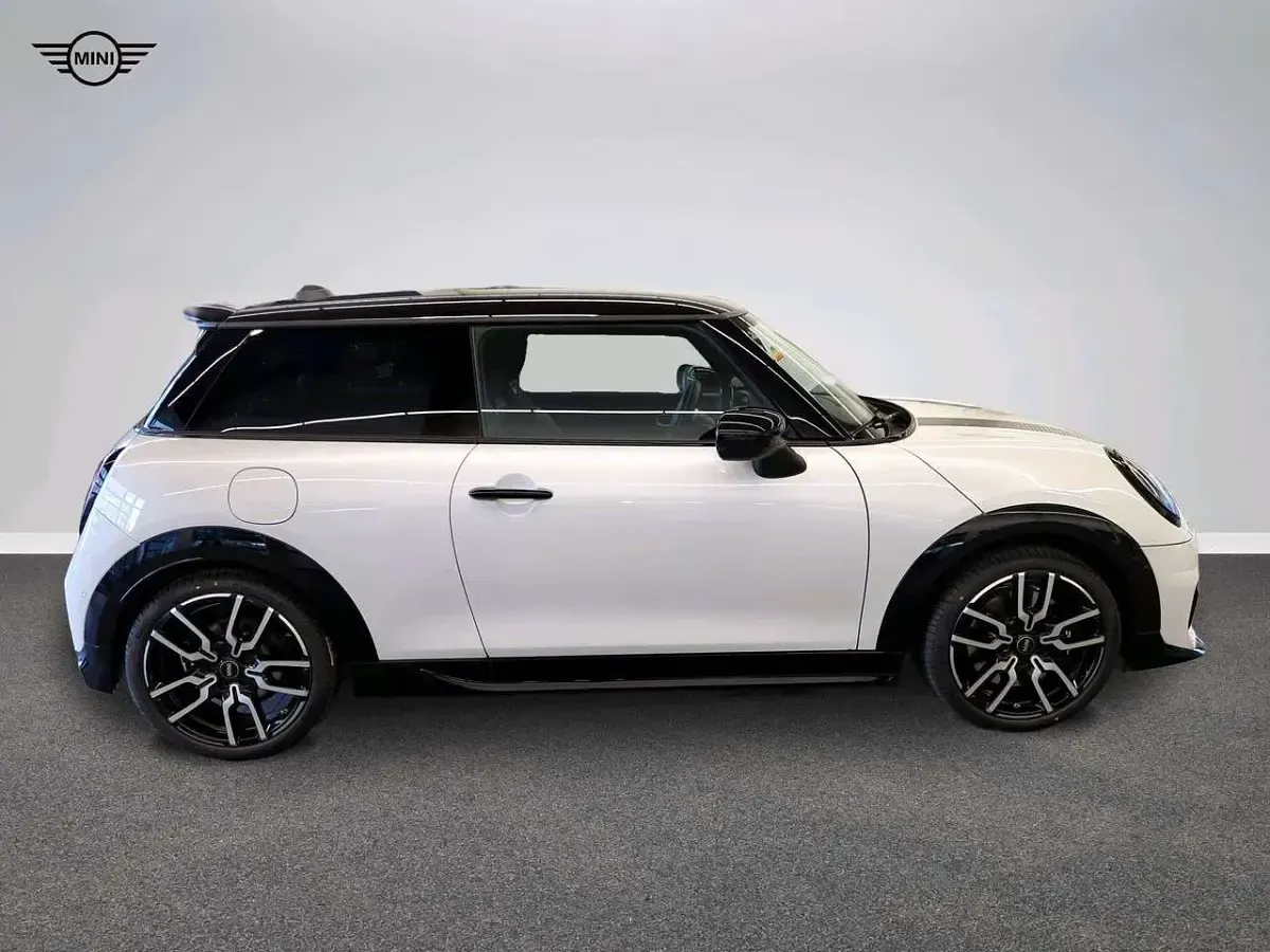 Gebraucht Mini John Cooper Works 204 PS (150 kW) 2025 Weiß Kleinwagen