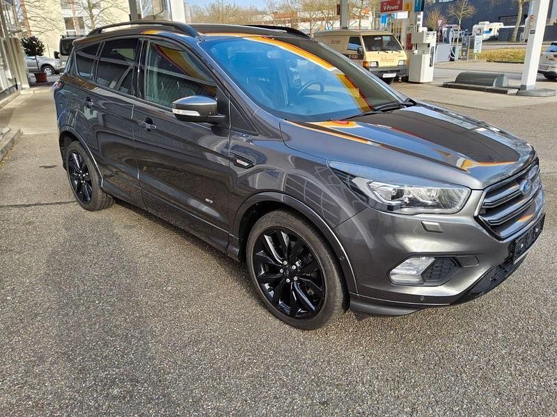 Gebraucht Ford Kuga ST-Line 179 PS (131 kW) 2017 Schwarz SUV