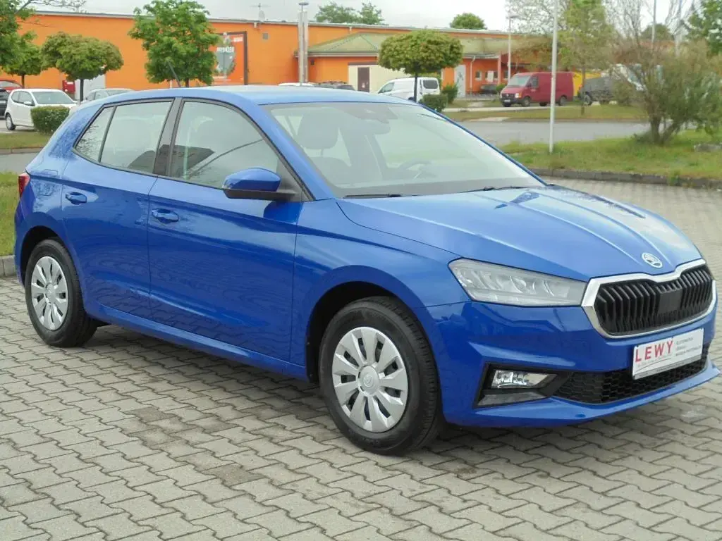 Gebraucht Skoda Fabia Active 80 PS (58 kW) 2022 Energy blue Kleinwagen
