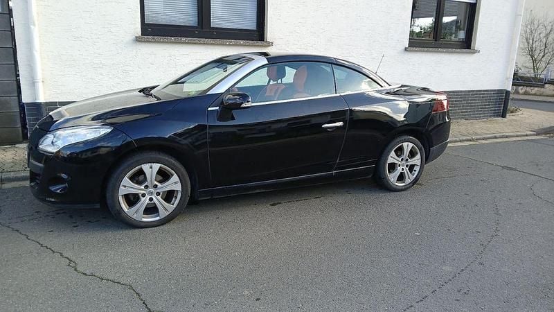 Gebraucht Renault Mégane Cabriolet Dynamique 131 PS (96 kW) 2012 Schwarz Cabrio