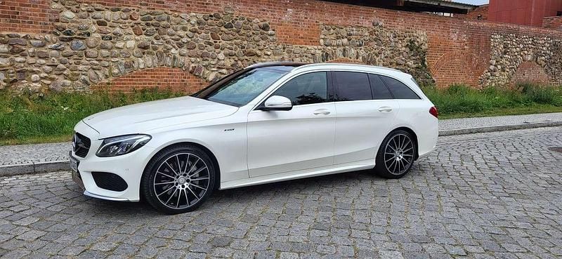 Weiß Gebraucht 2015 Mercedes C400 AMG line Kombi | 21.000 € (Fairer Preis) - Bild 1/4