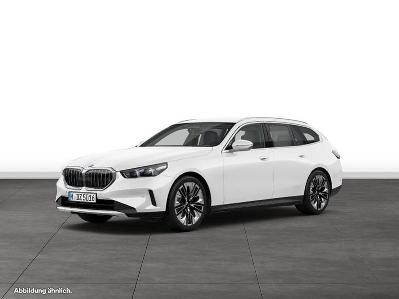 Weiß Gebraucht 2025 BMW 520 Kombi | 50.460 € (Guter Preis) - Bild 1/2