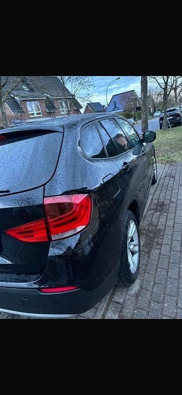 Gebraucht BMW X1 143 PS (105 kW) 2011 Schwarz SUV