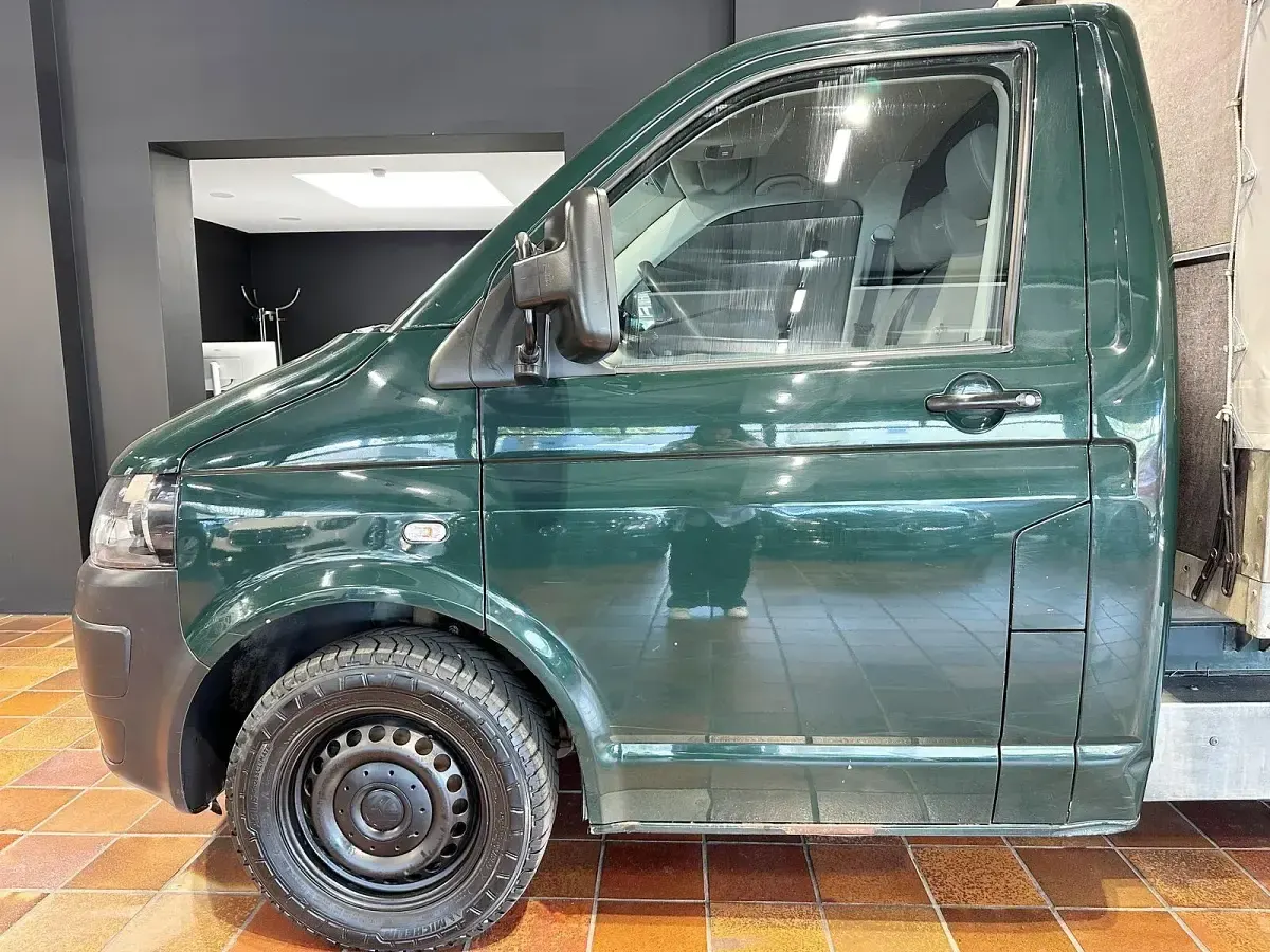 Gebraucht VW T5 140 PS (102 kW) 2013 Grün Van