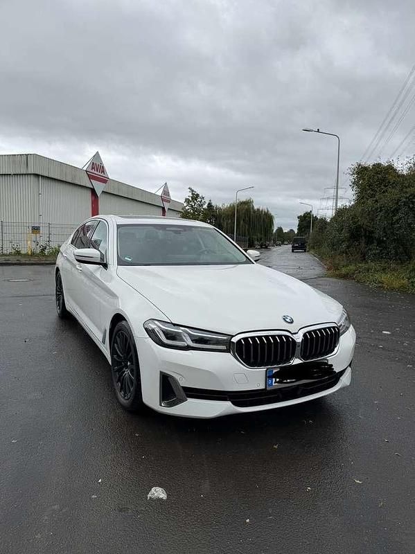 Gebraucht BMW 530 Luxury Line 286 PS (210 kW) 2021 Limousine