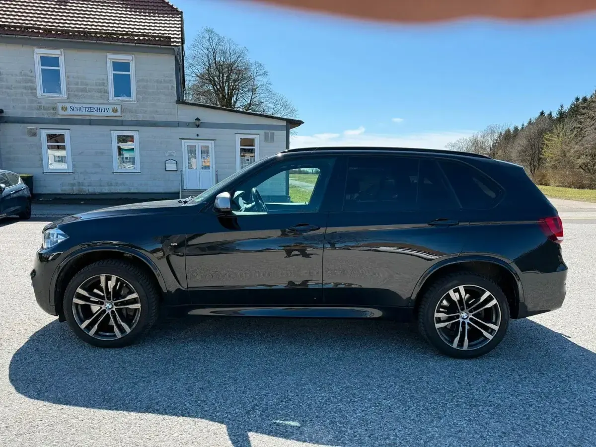 Gebraucht BMW X5 M50 Performance 381 PS (280 kW) 2014 Schwarz SUV