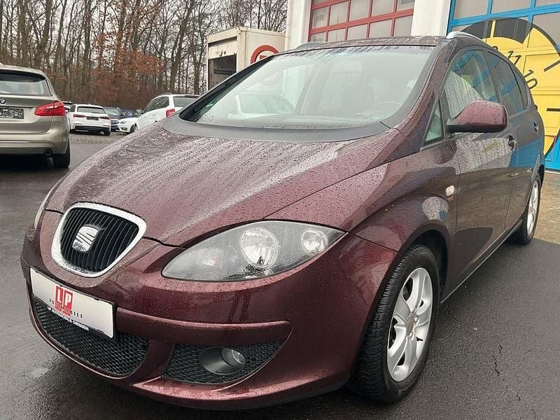 Rot Gebraucht 2008 Seat Altea XL Stylance Van / Kleinbus | 3.990 € (Guter Preis) - Bild 1/4
