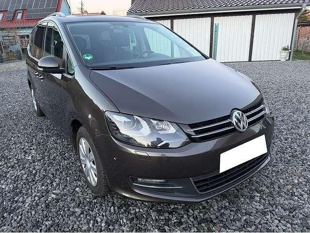 Gebraucht VW Sharan Highline 184 PS (135 kW) 2015 Black oak brown metallic Van / Kleinbus